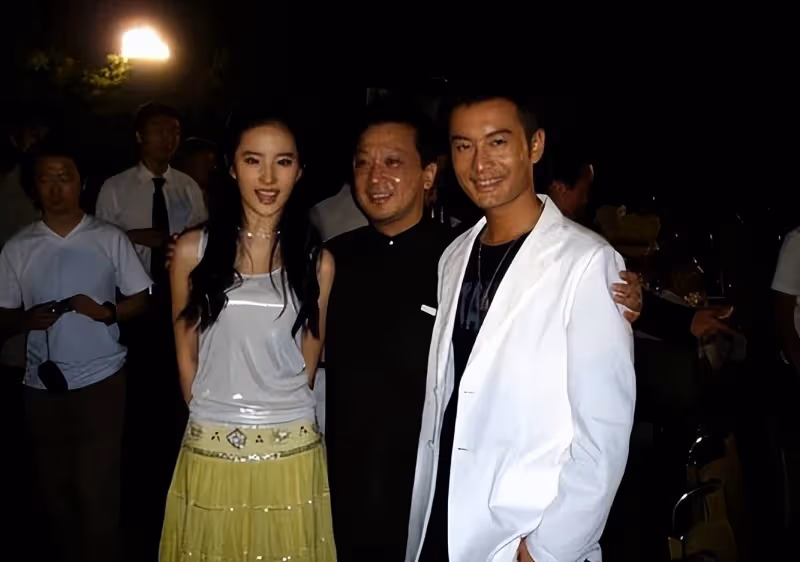 一場核污水,把劉亦菲的異國心暴露無遺