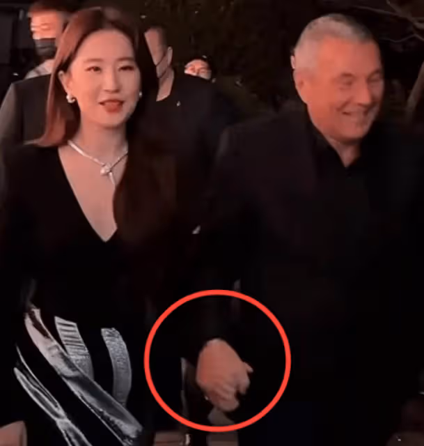 一場核污水,把劉亦菲的異國心暴露無遺