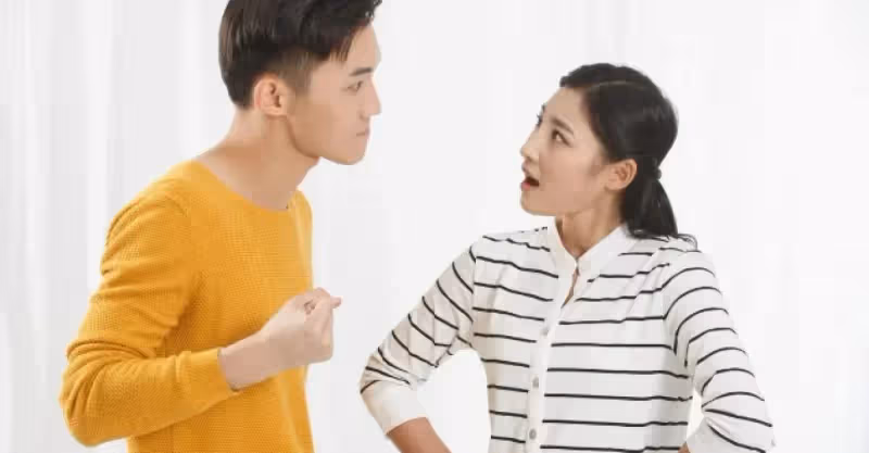 回娘家我悄悄跟老婆住一個房間，岳母說不吉利，讓我賠小舅子20萬