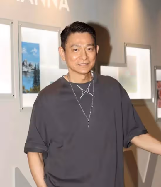 劉德華藝術展公開父女畫作，談11歲女兒：她是藝術家，我只是藝人