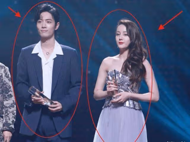 熱巴和肖戰合照，離開10級美顏濾鏡後，兩人真正顏值一目了然