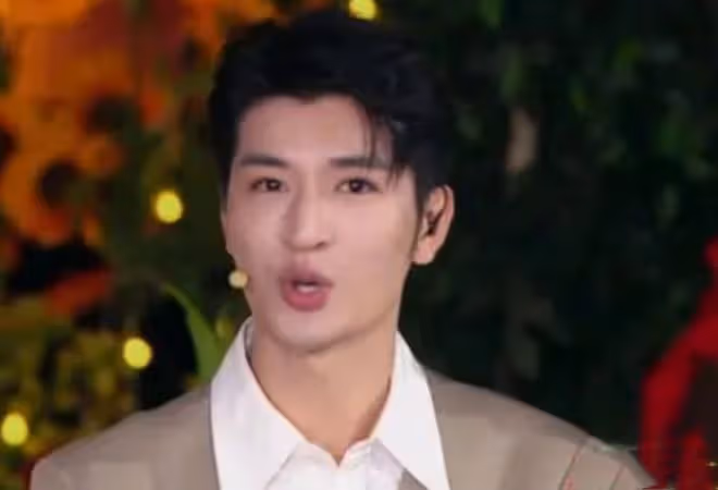 尼格買提臉受傷後,疑主持崗位被頂替,曝《星光大道》新主持亮相