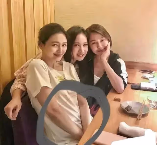 大S懷孕的傳聞，具俊曄否認了，可大S女兒和經紀人的做法讓人困惑