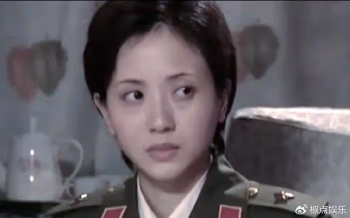 她被譽為「江南第一美人」,從不接吻戲,嫁初戀如今55歲依然美艷