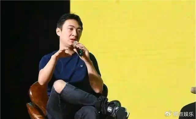 楊坤演唱會遭退票潮，王思聰批評他唱歌難聽，他怎麼會走到這一步