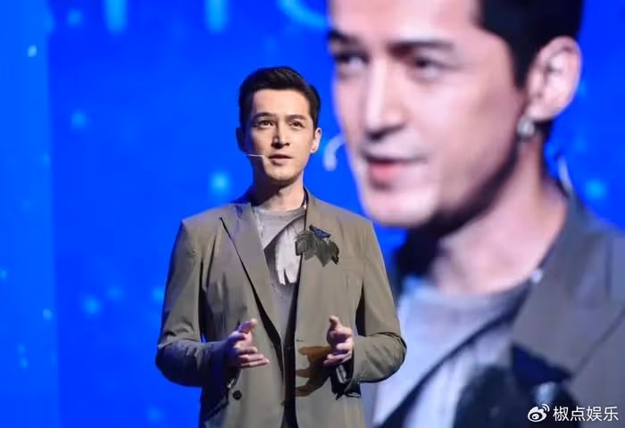 楊坤演唱會遭退票潮,王思聰批評他唱歌難聽,他怎麼會走到這一步