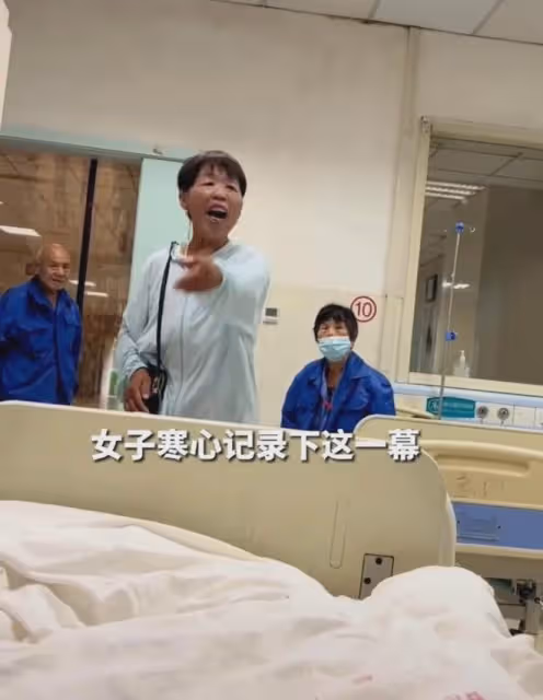 女子生病住院，婆婆病房裡指鼻子大吵大鬧，母親滿眼心疼一臉愁容
