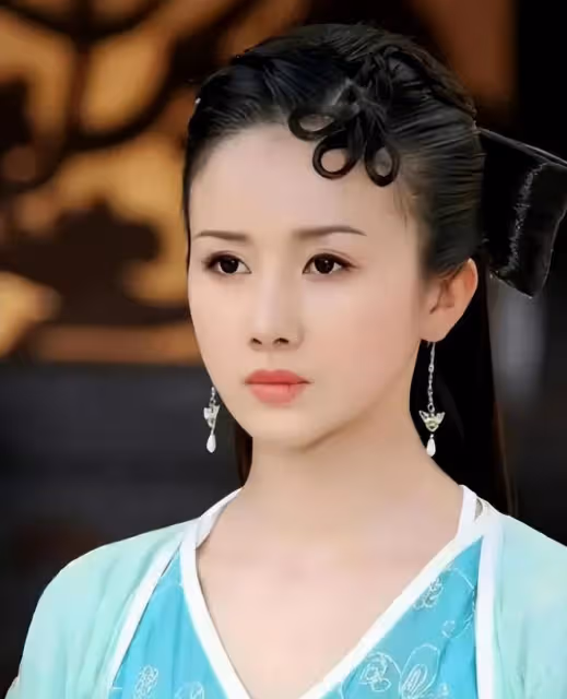 孫菲菲實名舉報導演,遭到劇組暴力毆打暗算,打人者至今沒被抓