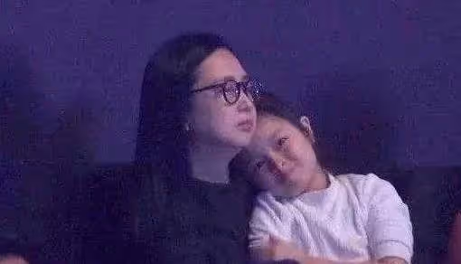劉德華11歲女兒劉向蕙近照曝光,從小吃素也太漂亮了吧!