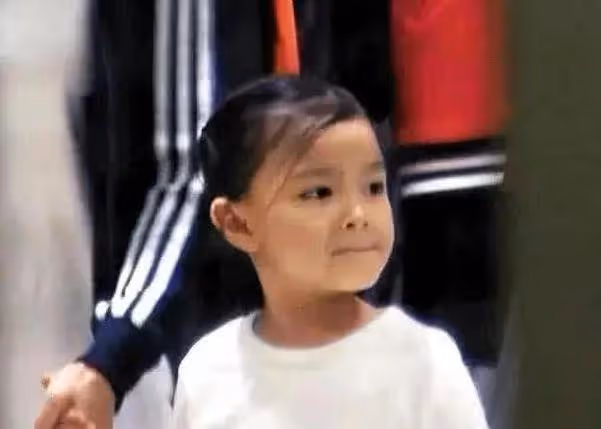 劉德華11歲女兒劉向蕙近照曝光,從小吃素也太漂亮了吧!