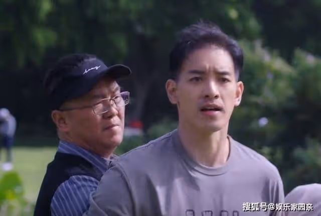 《她的城》謝長江臨終一句話，揭開英沖親弟身份，艾英崩潰分手