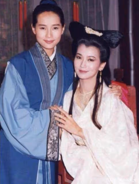 趙雅芝開出鏡慶68歲生日,現場連線葉童,兩大女神同框引回憶殺