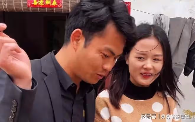 故事:嫁給小5歲的老公,婆婆泡完腳讓我洗盆,端起盆我眼淚直流