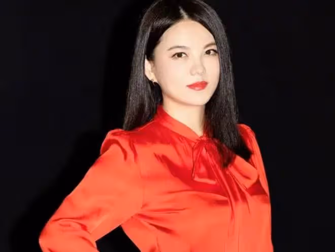 47歲李湘退休了!以後專注女兒家人,中年離婚帶娃太幸福