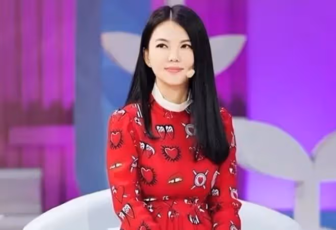 47歲李湘退休了!以後專注女兒家人,中年離婚帶娃太幸福