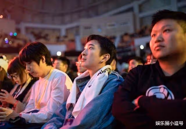 艱難境地下,名與利不能救35歲的王思聰