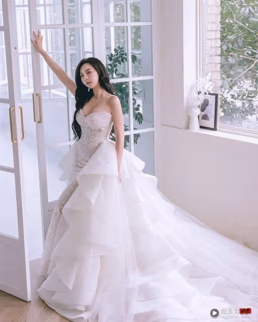 奎丁突曬婚紗化身「鬼新娘」震撼圓弧藏不住!萬網嗨看:真的大