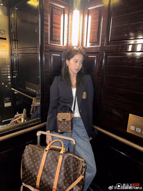 歐陽娜娜行情超好!光「返校全配精品」全身LV名牌包要價6位數