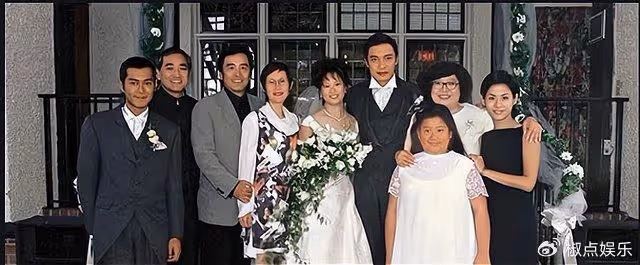 為娶小12歲的二婚蘇岩,拋棄相愛28年的髮妻,如今他過得怎樣?