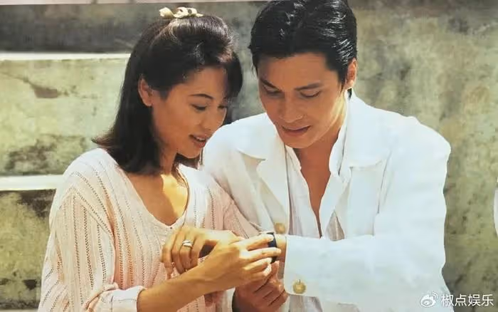 為娶小12歲的二婚蘇岩,拋棄相愛28年的髮妻,如今他過得怎樣?