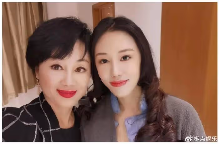 著名影后王姬,與初戀低調恩愛30年,唯獨兒子成了她一輩子的痛