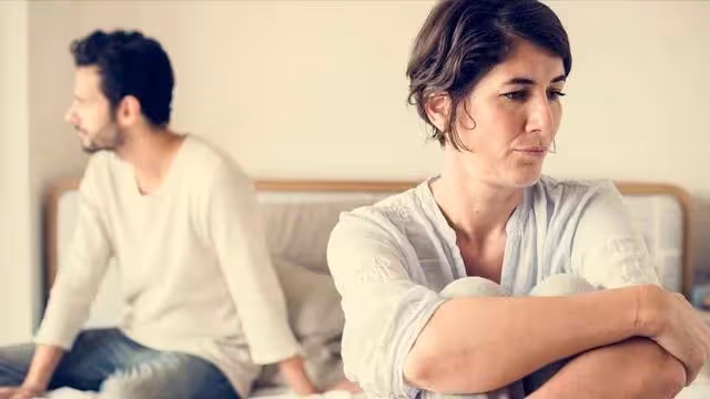 50歲提出分房睡,60歲不相往來,61歲阿姨:十年前,就不是夫妻了!