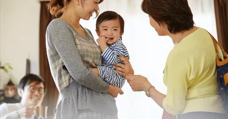 婆婆把3套房給小叔,我不吵不鬧,8年後她送10萬求養老我直接拒絕!