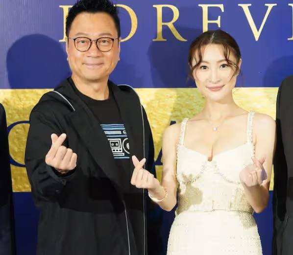 TVB視帝爆下月赴橫店拍《巾幗梟雄4》!TVB花旦撲向對方求合作!