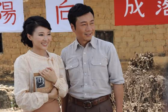TVB視帝爆下月赴橫店拍《巾幗梟雄4》!TVB花旦撲向對方求合作!