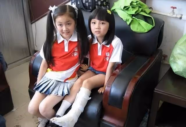 08年奧運會開幕式,9歲女孩假唱,被罵15年,現在過的如何?