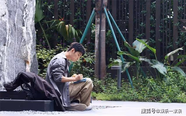 《驕陽伴我》盛陽為什麼喜歡簡冰?盛陽為何喜歡了簡冰十年?