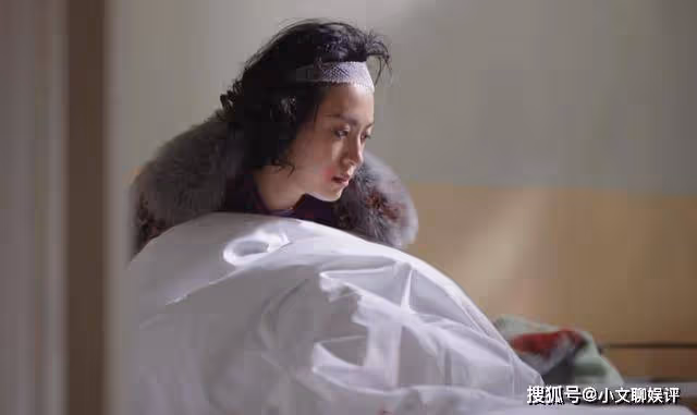 《父輩的榮耀》從走姿看貞潔,農村謠言,比鳳霞挨的那頓打還要毒