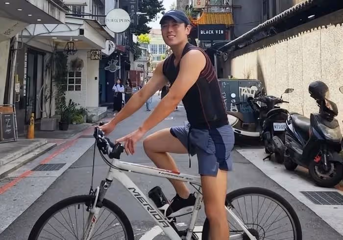 重度昏迷！25歲男星深夜家中著火，情況不樂觀，經紀人盼奇蹟