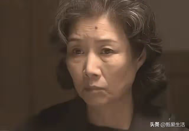 兒子，你弟給我養老三年了，你來接我吧！兒子：接你可以，先算帳