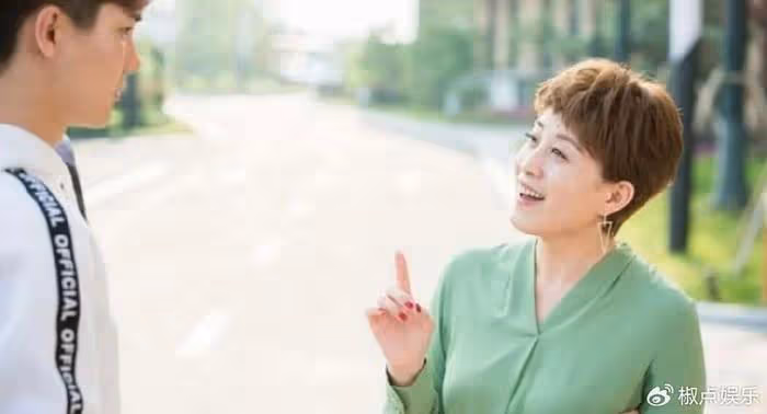 她,長得美演技好,出道30多年沒啥名氣,嫁小丈夫不生孩子也幸福