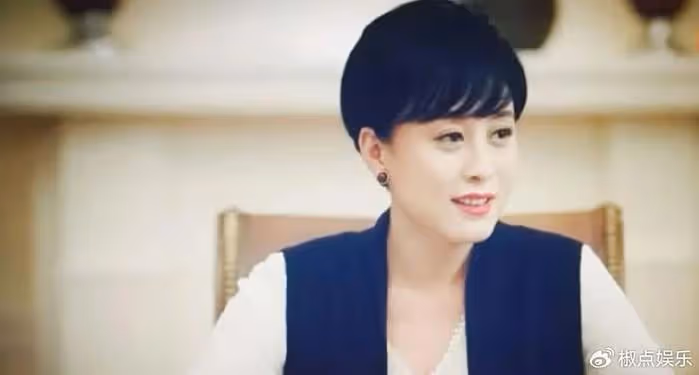她,長得美演技好,出道30多年沒啥名氣,嫁小丈夫不生孩子也幸福