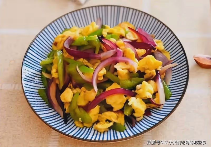 洋蔥配什麼菜最好吃?分享4種不同做法,鮮香又解饞,頓頓吃光碟