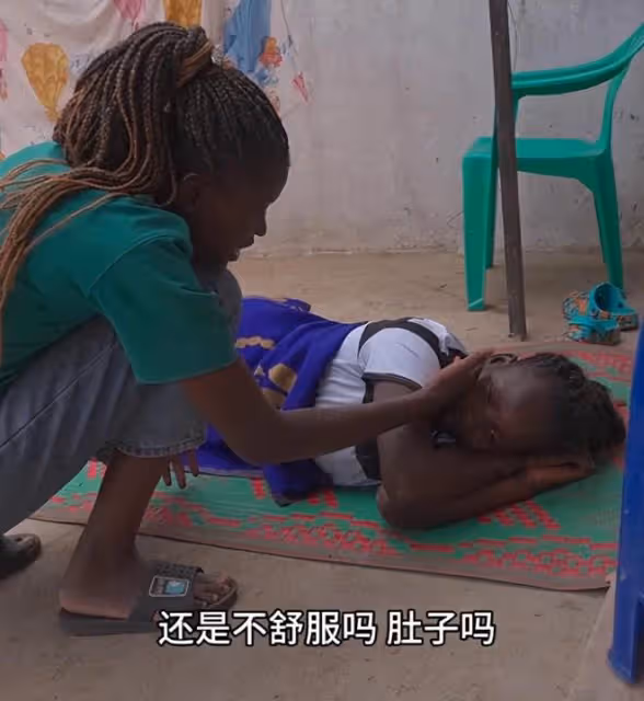 網紅Rose在娘家拒歸，讓流產大嫂躺地上坐月子，小姑子上門被冷落
