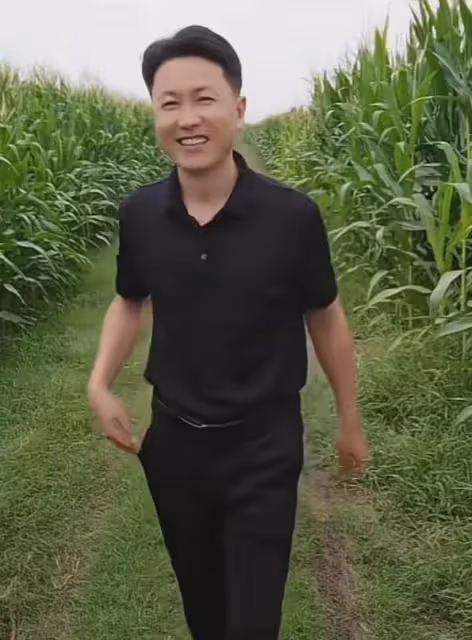 突發!千萬粉絲網紅秀才帳號疑被封,曾被譽為「中老年婦女偶像」