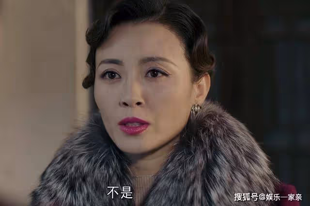 《蜂巢》細節令人困惑,羅星明代號變色龍,他到底是不是地下黨?