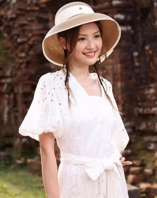 無辜躺槍!TVB女星直播帶貨被留言刷屏港姐是非,一度黑臉感無奈