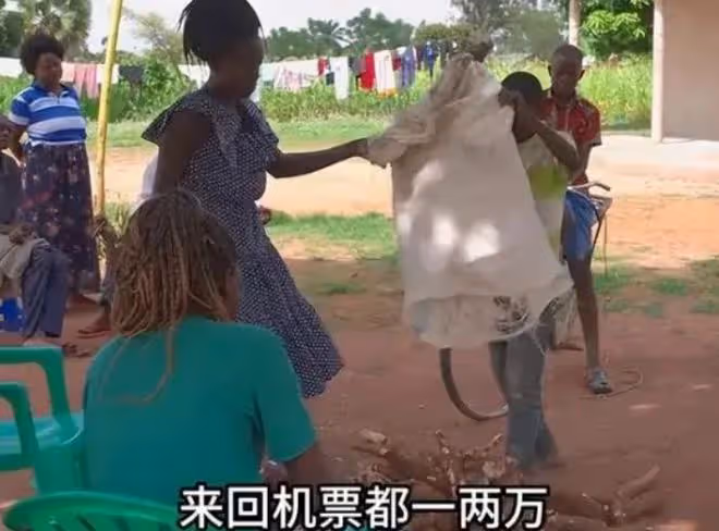 rose想帶父母去中國,機票貴疑引丈夫不滿,幕後老闆現身解決