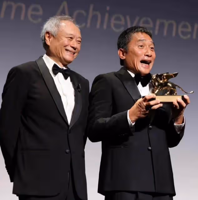 梁朝偉,激動落淚!
