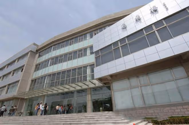 回顧:那個退學後三年不出家門,復旦才子譚偉明,後來如何了