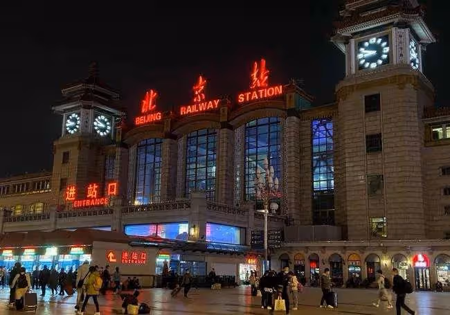 回顧老人停止心跳,搶救30分鐘無效,2歲孫子喚醒奶奶,眾人淚目