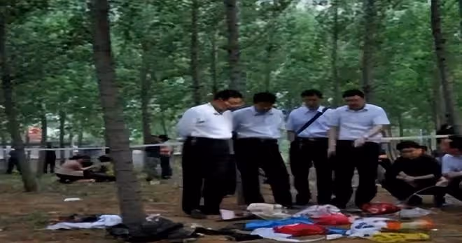 回顧懷孕妻子被4人玷污8小時,丈夫門口目睹全程,後被殺拋屍山洞