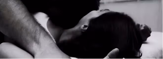 回顧懷孕妻子被4人玷污8小時,丈夫門口目睹全程,後被殺拋屍山洞