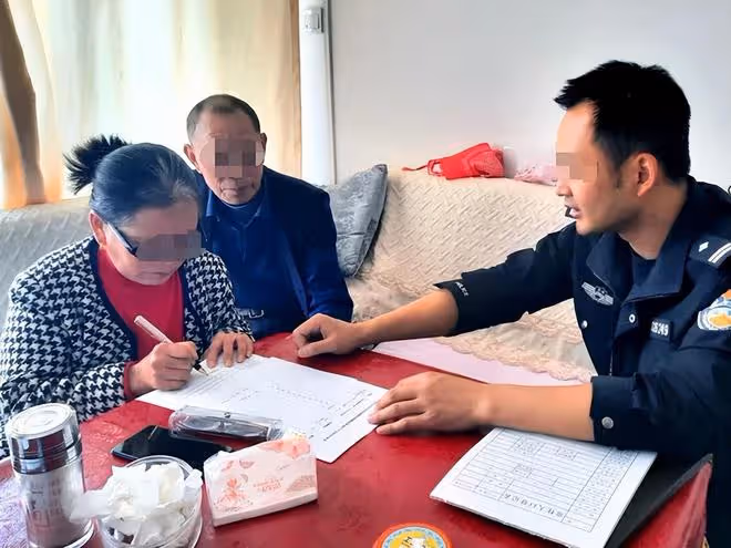 17歲小伙出門買衣服失蹤,警方在公墓找到屍體:1米9被折成3段