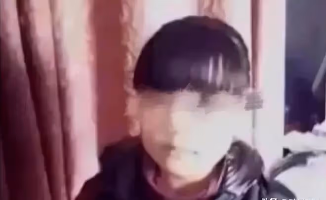 老漢被16歲少女多次侵犯,老漢體力透支而報警,躲進牢房避災