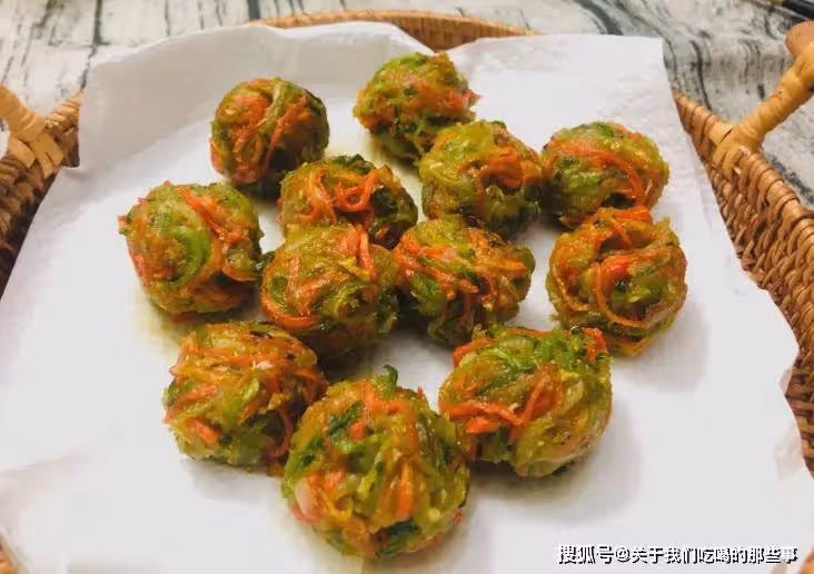 炸蘿蔔丸子,麵粉澱粉都別放,換成2樣,丸子更酥,不吸油不回軟